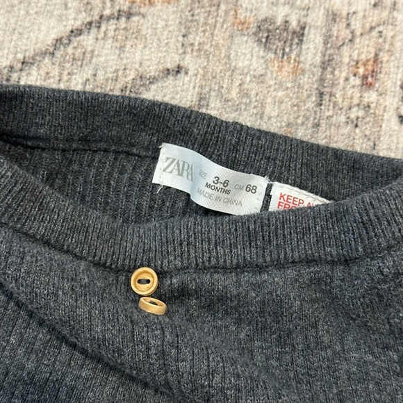 ZARA Button Ribbed Leggings - Picture 2 of 3